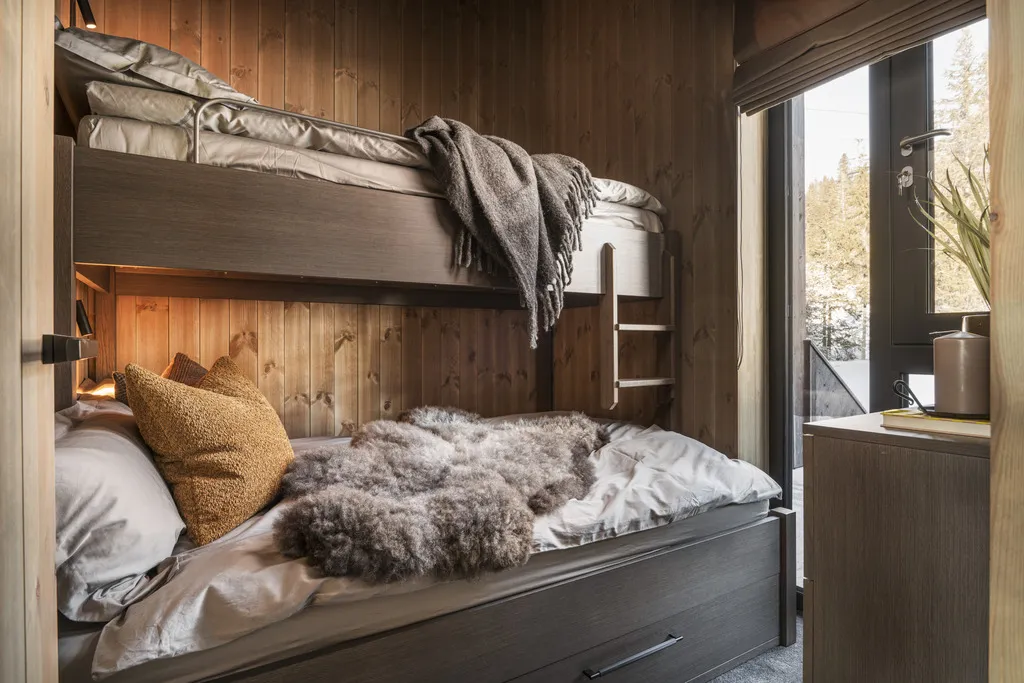 Apartment B22, Kvitfjell, Norway: bunk bedroom for family stays
